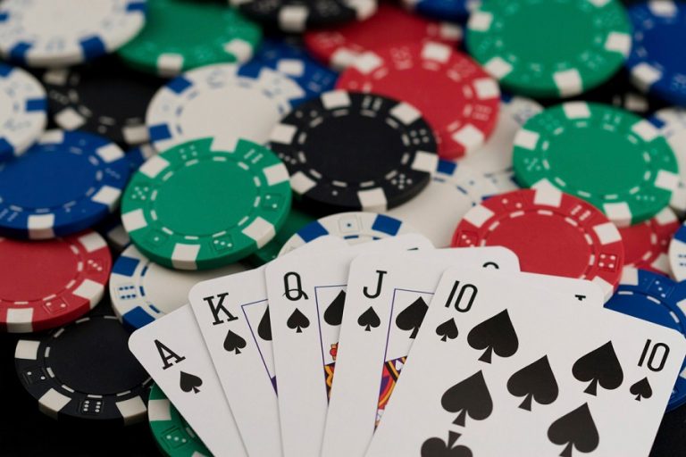 Điểm danh những kĩ thuật chơi Poker ai muốn thắng cũng phải biết
