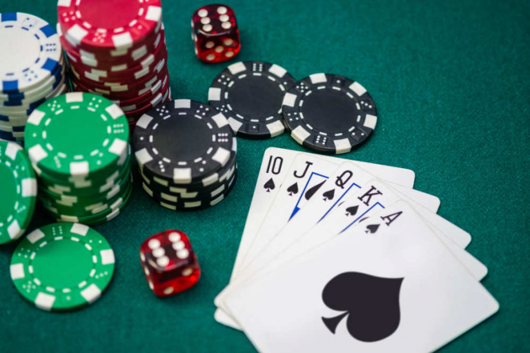 Tìm hiểu các sai lầm này nếu muốn chơi Poker không thua sạch tiền