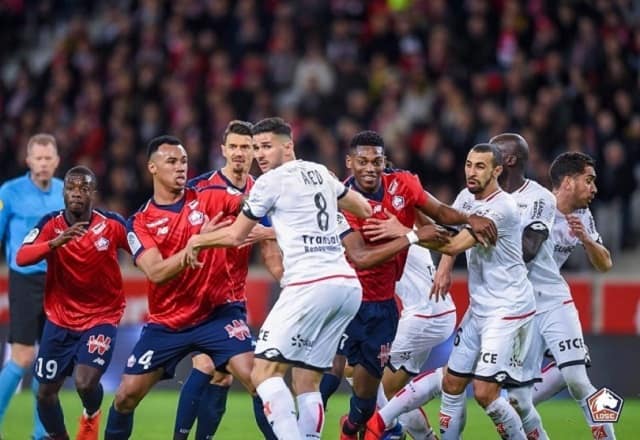 Soi kèo nhà cái trận Lille vs Dijon, 31/1/2021