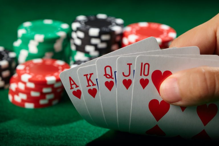 Poker - dòng game theo lối chiến thuật với độ khó tương đối cao