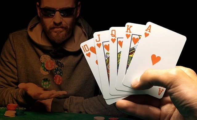 Sức mạnh của từng bộ bài trong game Poker bạn cần phải biết